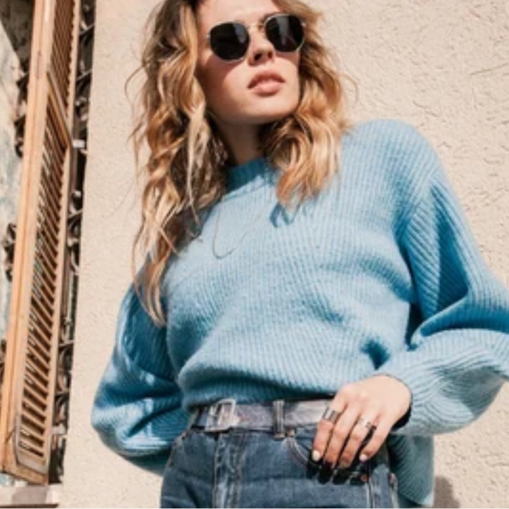 H&M Light Blue Crew Neck Sweater